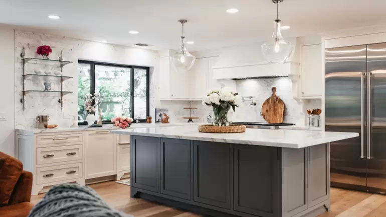 THE BEAUTY OF GRAY: CREATING A COHESIVE LOOK BY PAIRING COUNTERTOPS WITH GRAY CABINETS IN YOUR KITCHEN